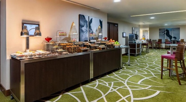 Courtyard by Marriott Riyadh Olaya image 4